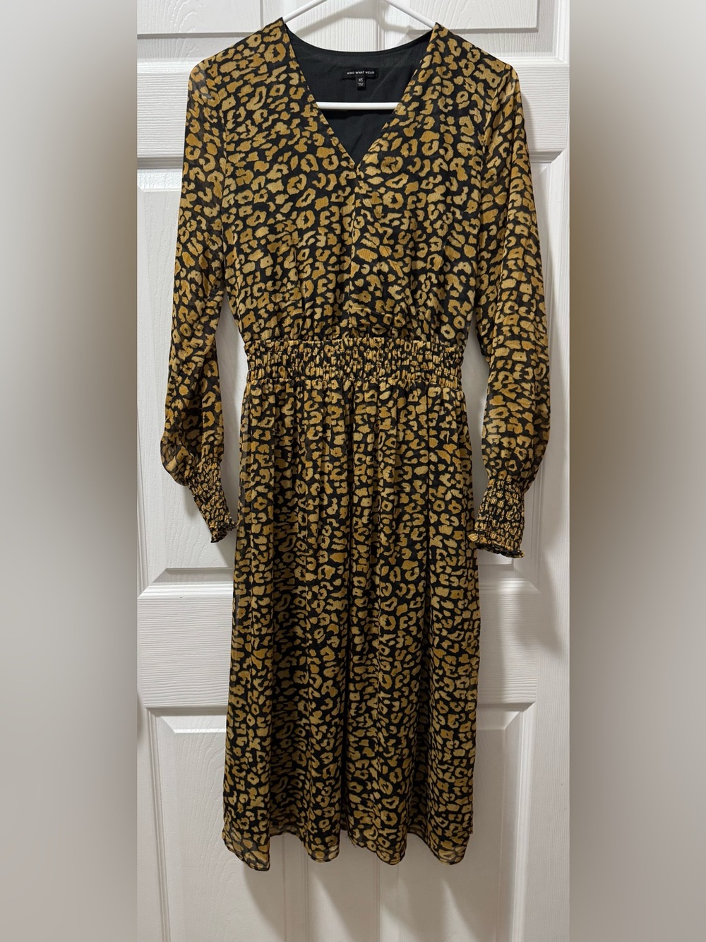 Who What Wear Black and Gold Leopard Print Long Sleeve Midi Dress